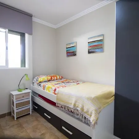 Vakantiehuis Cozy With Terrace, Teide Views And Swimmingpool